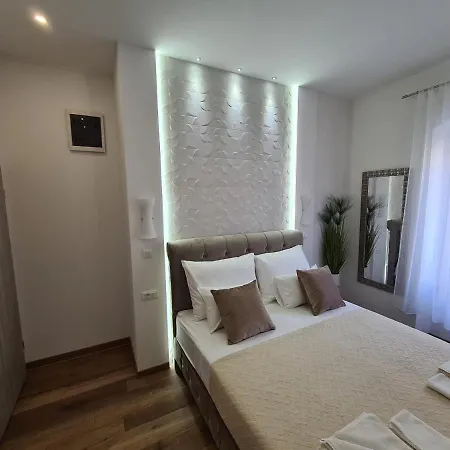 Guest house D&d In Centre Split