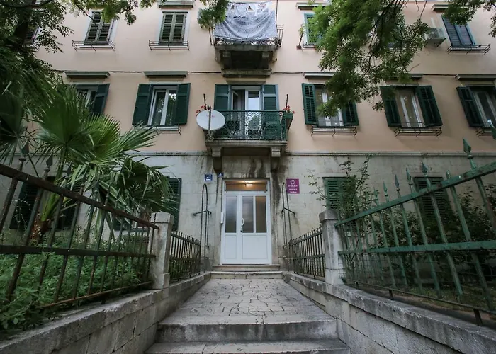 D&d In Centre Penzion Split